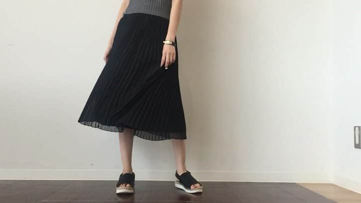 Lune Selectのインスタグラム：「. . 新作のプリーツスカート♪ . 普通のプリーツスカートより多く布を取っているので、揺れ感が最高です😍💕 #LuneSelect#セレクトショップ #メルカリ#トップ画面から飛べます#ファッション#コーデ #ootd #fashion #アパレル#服#ネットショップ#ネットショッピング#通販#買い物#2016ss」