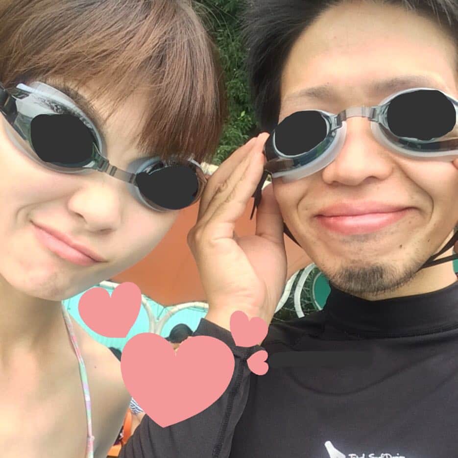 安田由紀奈さんのインスタグラム写真 - (安田由紀奈Instagram)「プールいきたいな。 去年の対決は同点。  #低レベルな泳ぎ対決 #バタフライは #進みません #水中スクワットジャンプで #水着とれる #お乳ぽろりん」7月19日 20時04分 - toatoachannel