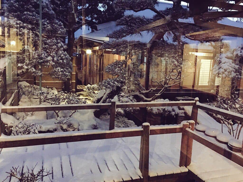 割烹旅館 海喜荘のインスタグラム：「Winter scenery  #大分 #国東 #旅館 #japan #hotel #japanesehotel #snow #winterscenery #写真 #写真好き  #photo」