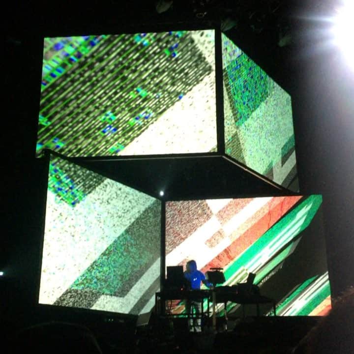 信岡麻美のインスタグラム：「ゲボでそう❕squarepusher」