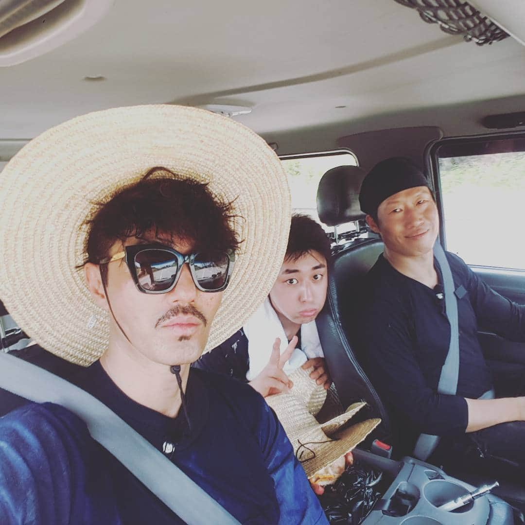 チャ・スンウォンのインスタグラム：「#삼시세끼#고구마작업#유해진#손호준#남주혁 뒷자리에서 기절.....#폭염#배고픔#현재30도」