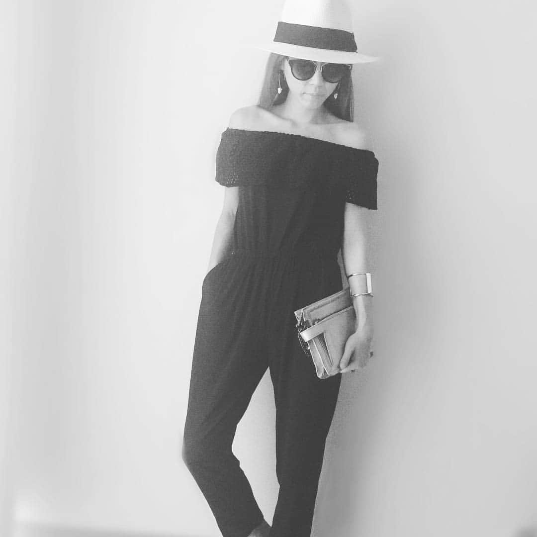 中川紗耶加のインスタグラム：「#ootd #colortl #outfit #2016夏 #coordinate #私服 #ss #summer #オールインワン #モノトーンコーデ #オフショル」