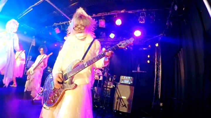椎名未緒のインスタグラム：「flower of reunion👫」