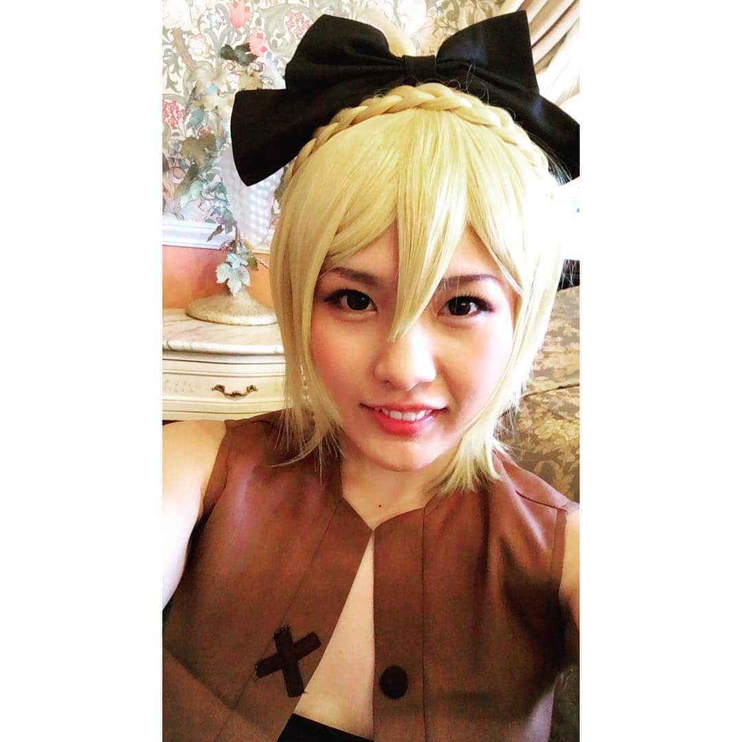 水城りののインスタグラム：「2016.8.12＝コスホリイベント参戦  #コスホリ  #品川駅  #待ってます  #コスプレ  #盗賊  #フェルト  #リゼロから始める異世界生活  #コスプレイヤーじゃないよ」