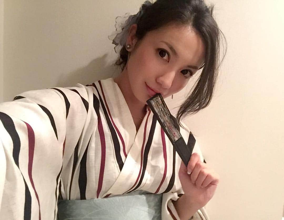 吉田愛璃のインスタグラム：「プライベートでは10年振りの浴衣でした😂✌」