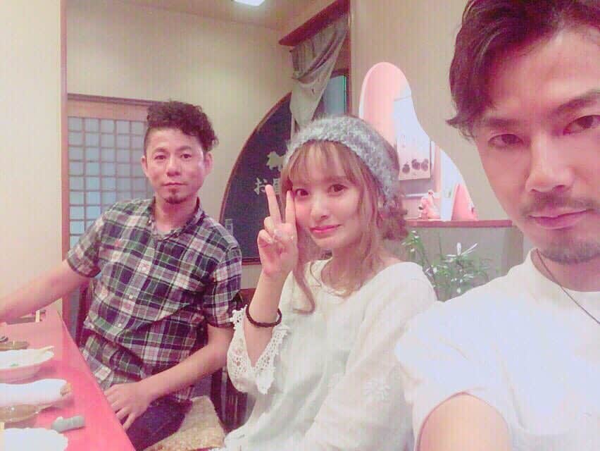 のインスタグラム：「私の勤続6周年をお祝いしてもらいました🙌㊗️ @rongorongo_official  福太郎さん美味しかった😋🍲 もう6年🙄就職したときは黒髪だったなー  #武雄#福太郎#お祝い##rongorongo#ロンゴロンゴ」