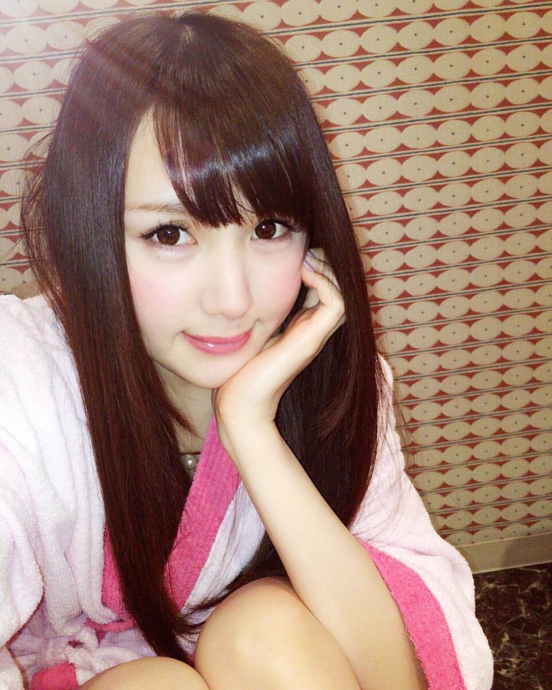 倉持りん（望月さくら）のインスタグラム：「早くロングに戻したい〜〜」