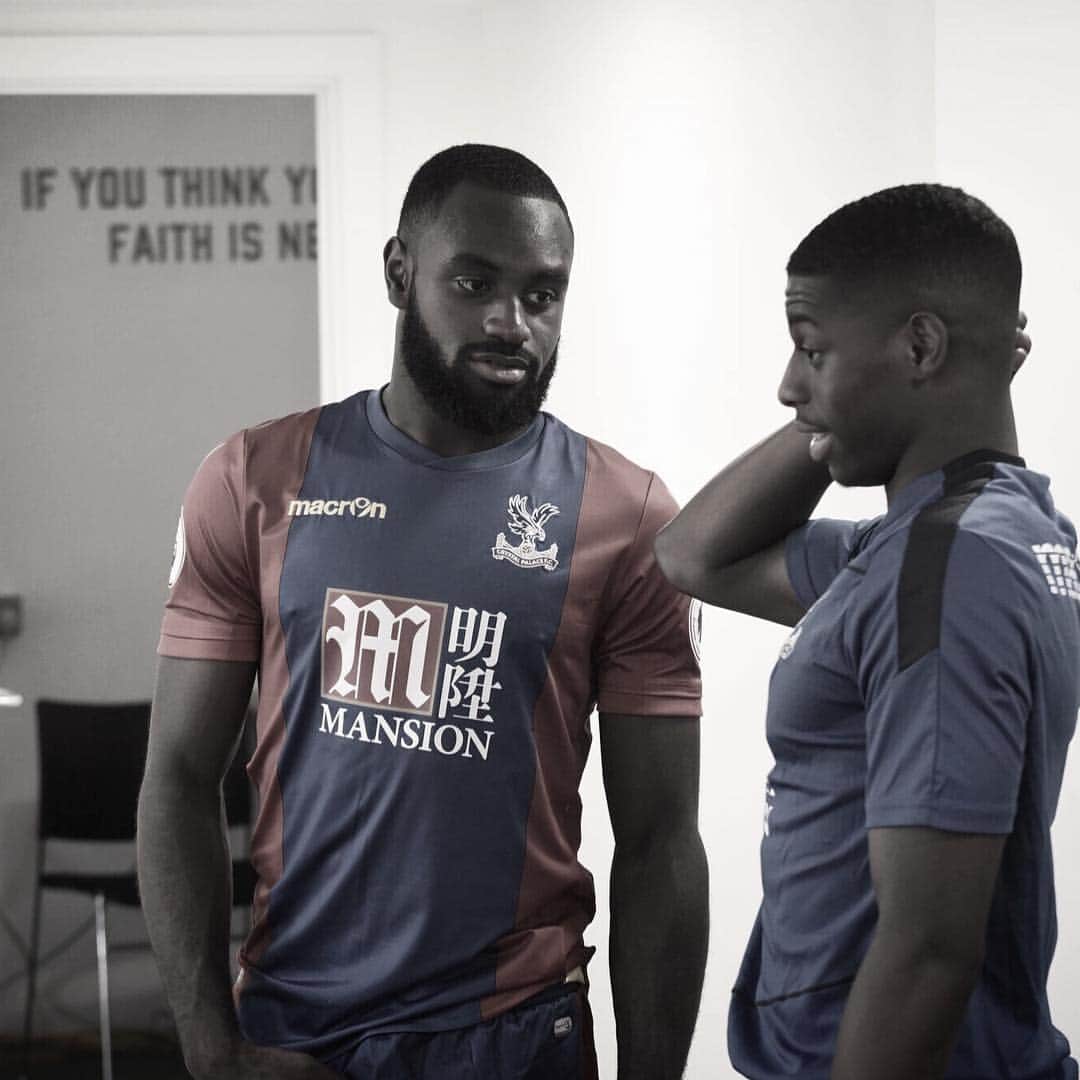 ハイラン・ボアテングのインスタグラム：「16/17 season round the corner 💪🏿⚽️」