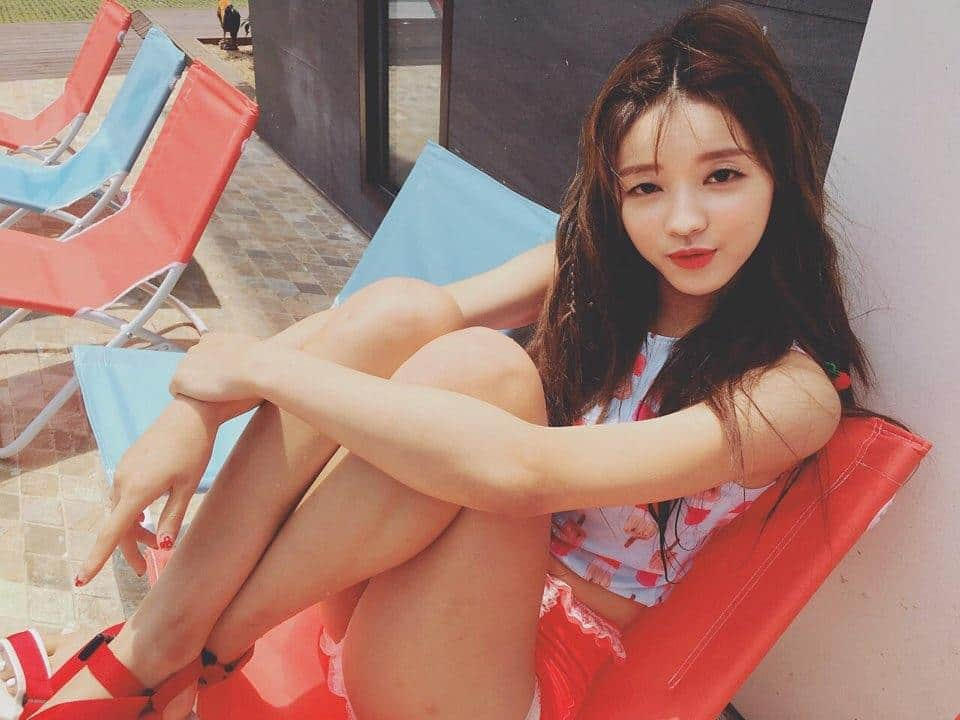 OH MY GIRLさんのインスタグラム写真 - (OH MY GIRLInstagram)「2016.07.31 11:00 PM <OH MY GIRL V Live Summer party "내 얘길 들어봐"> V Live에서 만나요! #YooA #유아 #7월31일은V앱으로만나요 #OHMYGIRL #오마이걸 #OMG #내얘길들어봐 #Aing #아잉 #👭👭👭👭 #8」7月30日 22時03分 - wm_ohmygirl