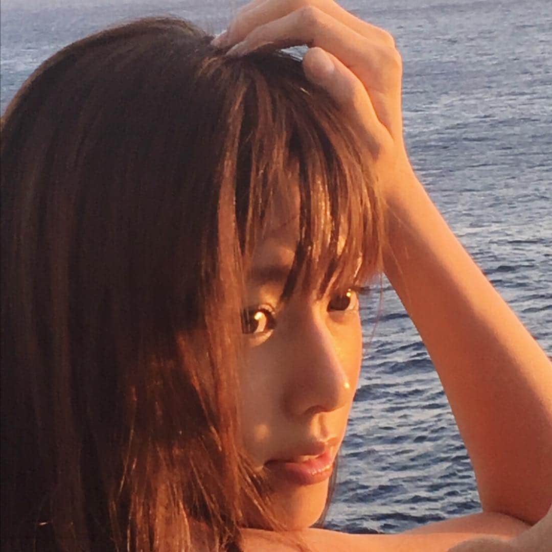 のインスタグラム：「また海に行きたいなぁ… #kyokofukada」