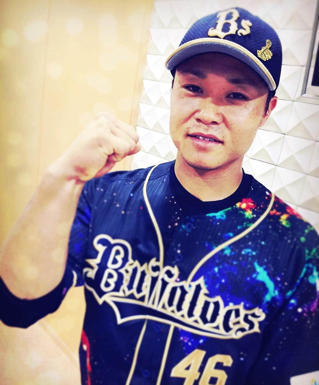 オリックス・バファローズさんのインスタグラム写真 - (オリックス・バファローズInstagram)「#やったぜ #サヨナラヒット #サヨナラ勝ち #勝負強い #川端選手 #男前 #Bs夏の陣2016 #宇宙ユニ #びちゃびちゃ #キラキラ #川端崇義 #Bs2016 #buffaloes #baseball #ORIX #プロ野球」7月31日 17時56分 - orix_buffaloes