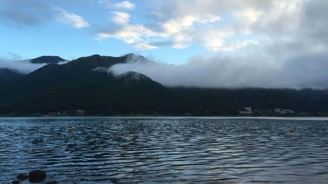 Timo the Fotographerのインスタグラム：「Good morning everyone! . . . . . . #fantim #fotography #natgeo #natgeocreative #lovers_nippon #japan #japanese #日本 #写真 #travel #photography #photog #scenery #destination #landscape #nomad #vagabond #canon #nationalgeographic #natgeo #photographer #フォトスタジオ #フォトグラファー #fotoğraf #instagramjapan #teamcanonusa #teamcanonyeah #japancanon #canonjapan #instajapan #fuji」