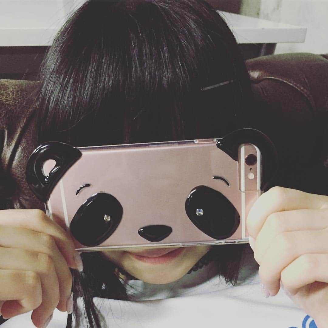 のインスタグラム：「ぱんだーのお目目 少し笑えちゃうけどー #ぷちぱすぽ  #ぷちぱ #全力スイマー #ちゅちゅ」