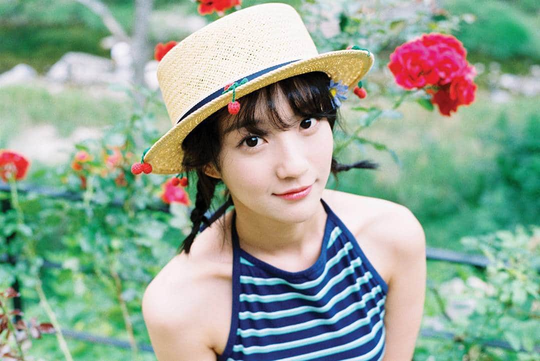 OH MY GIRLさんのインスタグラム写真 - (OH MY GIRLInstagram)「OH MY GIRL SUMMER SPECIAL ALBUM "내 얘길 들어봐 (A-ing)" #비니 #Binnie #내얘길들어봐 #Aing #아잉 #OHMYGIRL #오마이걸 #OMG #👭👭👭👭」8月2日 0時16分 - wm_ohmygirl