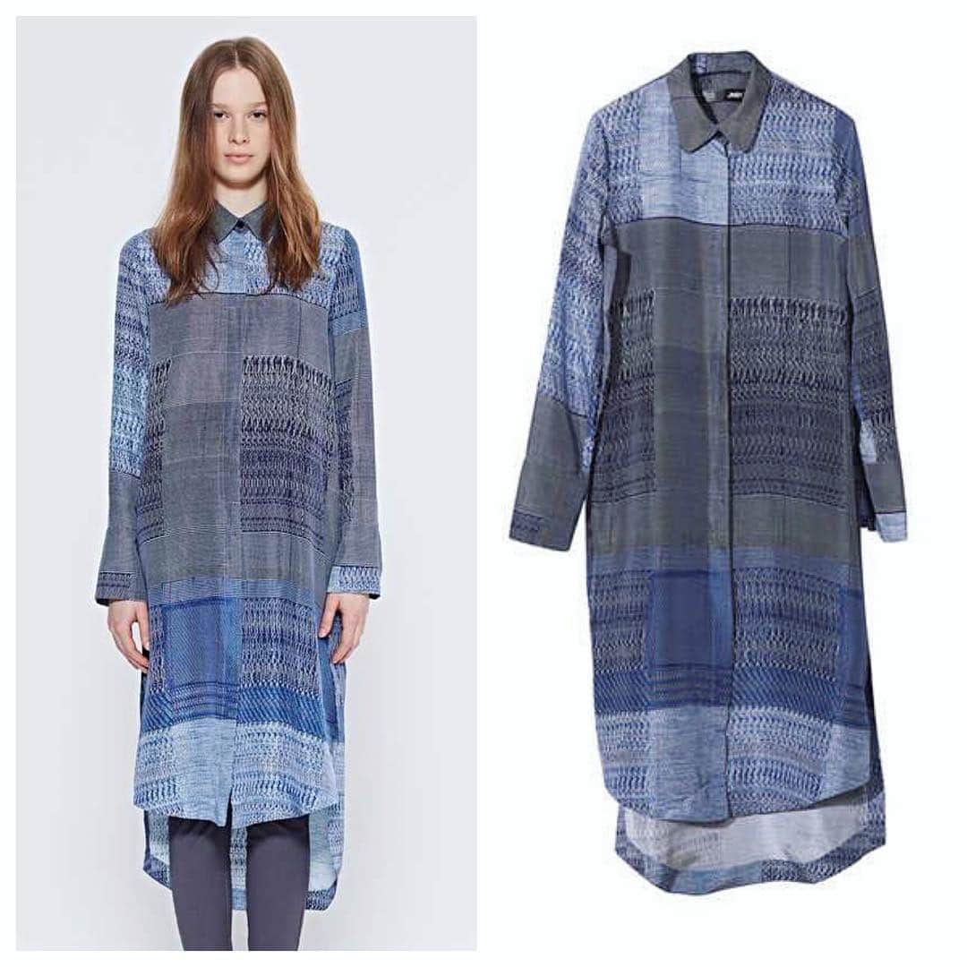 ジェイエヌビーワイのインスタグラム：「Our very own woven pattern digitally printed on silk. 🔵 100% silk, $600. #jnby #jnbycanada #jnbynorthamerica #summerstyle」