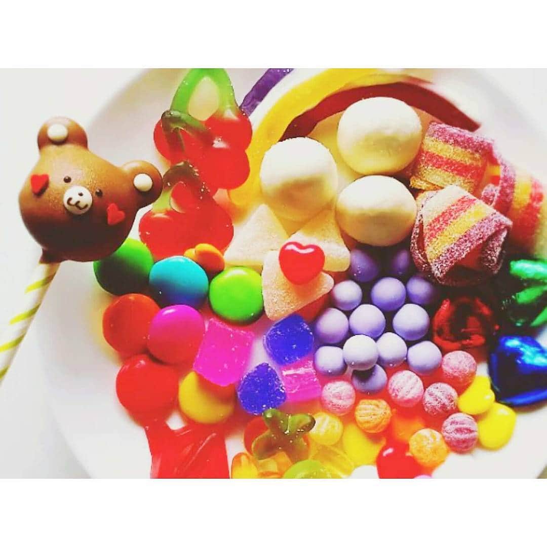 TOTTI CANDY FACTORYさんのインスタグラム写真 - (TOTTI CANDY FACTORYInstagram)「TOTTI CANDY FACTORYのお菓子たち☺︎💕 ケーキポップ、お菓子詰め放題など子供が喜ぶワクワクするお菓子を揃えています😝✨💕 是非、プレゼントなどにいかがでしょうか🎂🎈🎉 photo@meruchitagari🎵  #repost#TOTTICANDYFACTORY #お菓子#treats #sweet #ケーキポップ#cakepop #原宿#アメ村#cute #love #instasweet #instagood #instalove #l4l」8月2日 11時59分 - totticandyfactory
