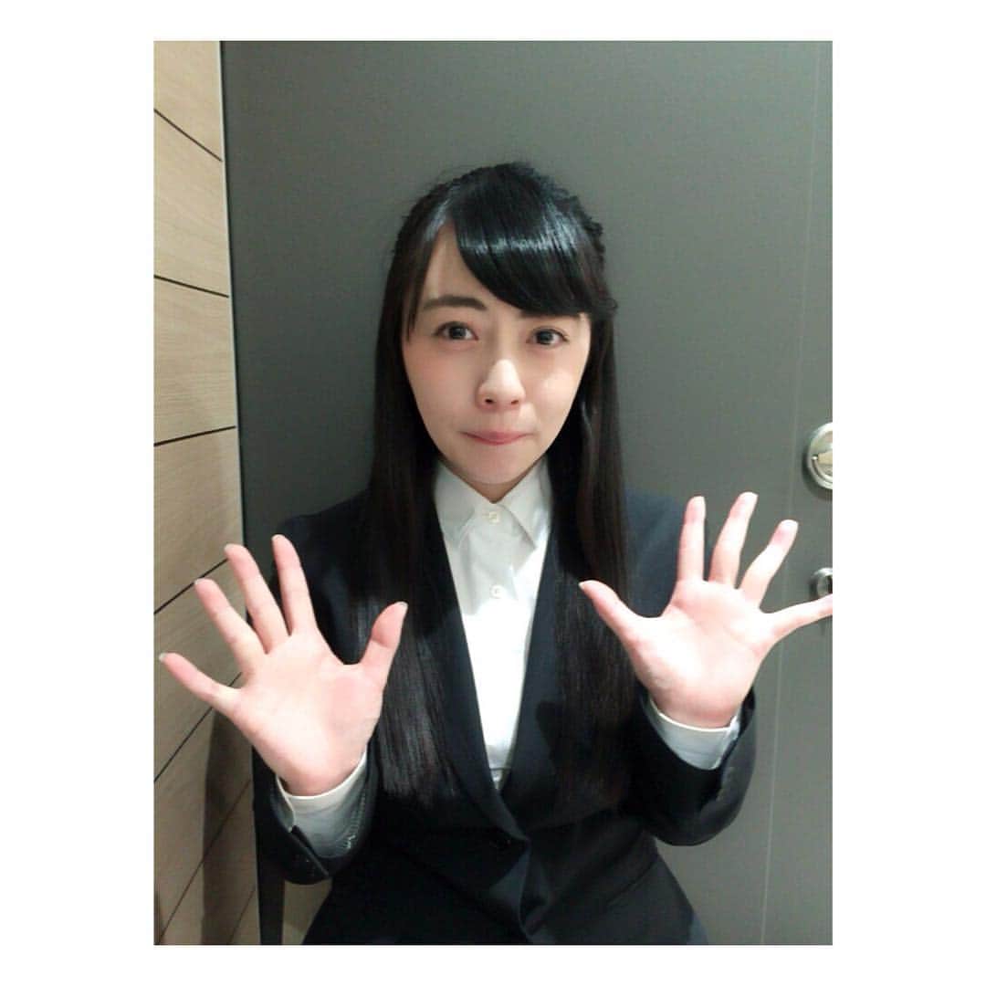 宇佐美萌のインスタグラム：「就職活動のためにベルハーを卒業しましたが、無事に内定を頂けました(^｡^)なかなかどこに行くか決められなくて、悩んでたけどやっと決心して報告が出来て良かったです。ありがとうございますな気持ちでいっぱい(^｡^)💗色々はブログに込めたから是非見てね！これからもよろしくお願い致します(^｡^)またねー(^｡^)👋 http://s.ameblo.jp/moechi0201」