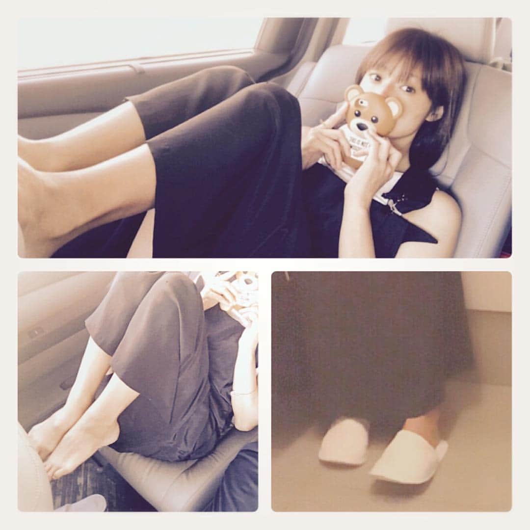 深田恭子のインスタグラム：「パッキング終わって別便に荷物を積みゆっくりしてからさぁ出発😆とお部屋を出ようとしたら...靴も全部トランクにいれてしまっていて空港までスリッパですごくすごく恥ずかしかった日😓 #この失敗は初めて #自分でもびっくり😳 #kyokofukada」