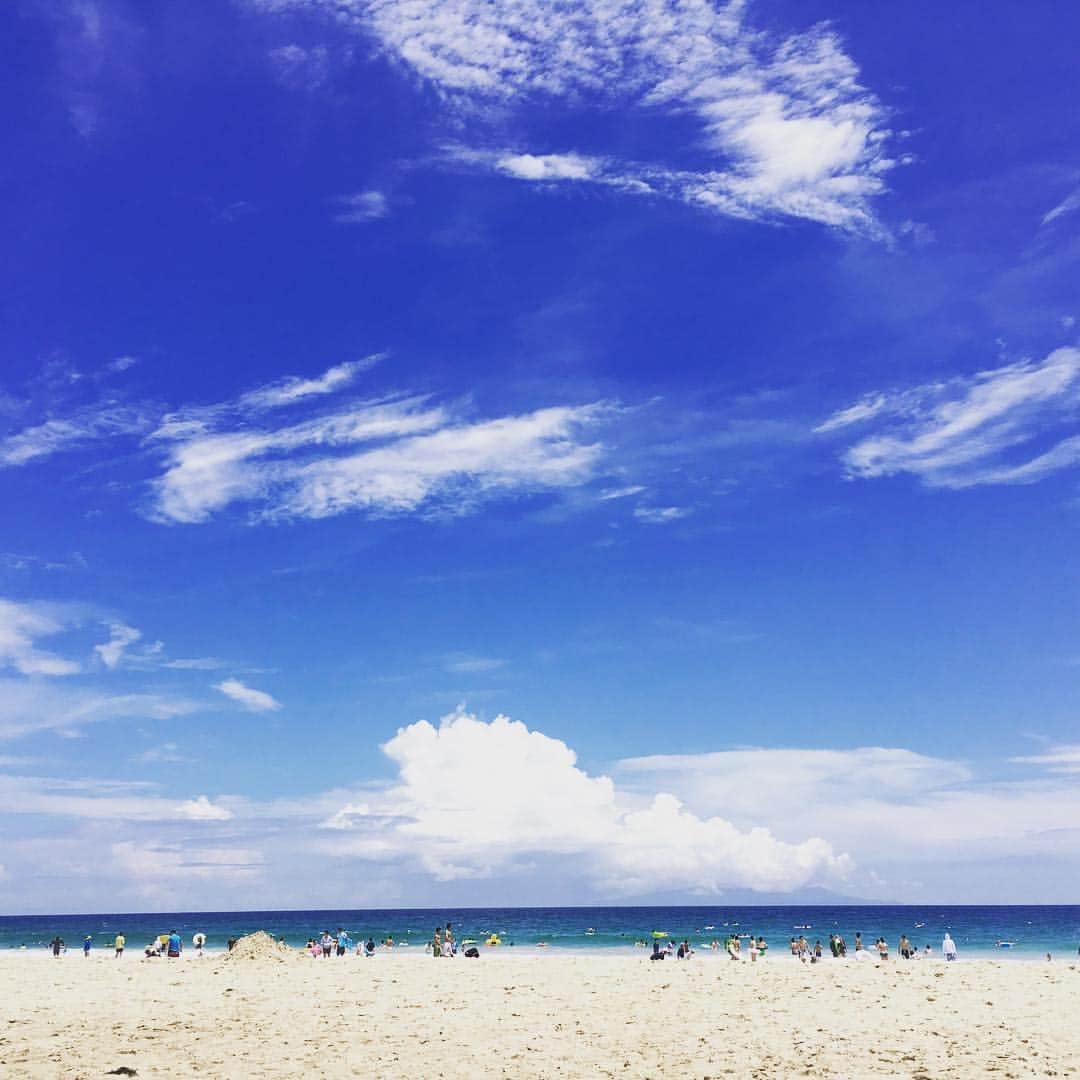 笛木優子のインスタグラム：「こ、こ、焦げる〜〜〜〜 今日はあかんぜよ〜👒🌴🐚🌞🍉」