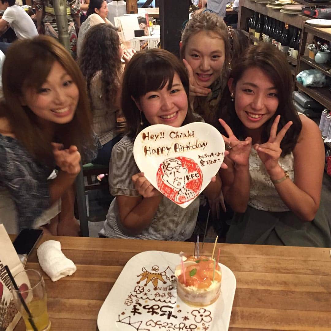 塚田農場渋谷店のインスタグラム：「お誕生日おめでとう💟ふつかぶりにきてくれた美人三人🌙」