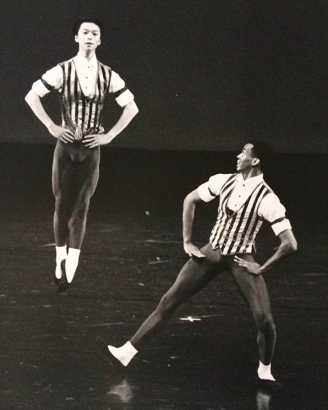 小林十市さんのインスタグラム写真 - (小林十市Instagram)「#flashback #schoolofamericanballet  Juichi kobayashi perform in Jubilee! The Joseph Duell ballet, set to music by Hershy Kay, was originally choreographed for students of the School of American Ballet and had its NYCB premiere during the 1988 American Music Festival. アメリカン ミュージック フェスティバルに学校から数十名選ばれて出演した作品♪」8月5日 12時19分 - monsieur_11