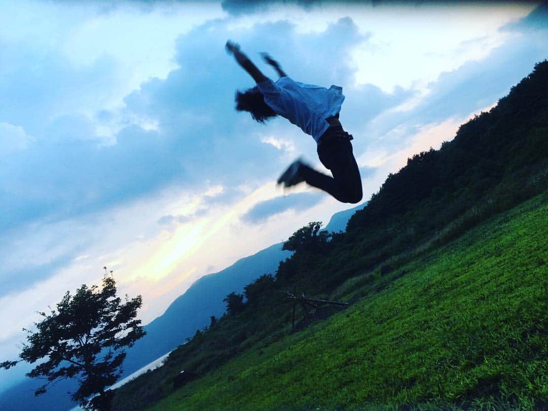 若葉竜也さんのインスタグラム写真 - (若葉竜也Instagram)「むっちゃジャンプしてやった。 #湖畔の映画祭」8月5日 22時13分 - ryuya_wakaba.official