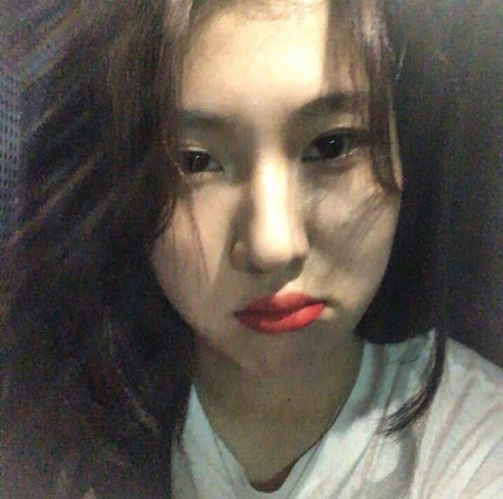 ペク・イェリン のインスタグラム：「💕💕❤❤❤❤」