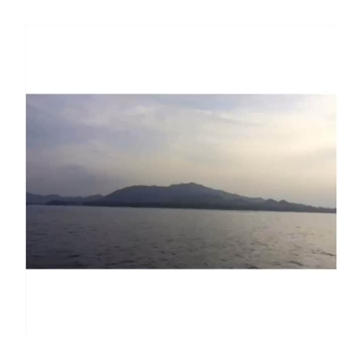 斎藤めぐみのインスタグラム：「ほんとうに海が大好き💓 前世は海の中の生物だと思う🙃🐳 #沖縄#石垣島#川平湾#海大好き#夕日#sundown#sunset#beatiful」