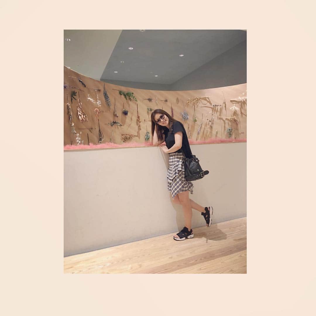 笛木優子のインスタグラム：「おっはー💓 今日も1日頑張りましょう🌟🍒 私も移動中です🚄」