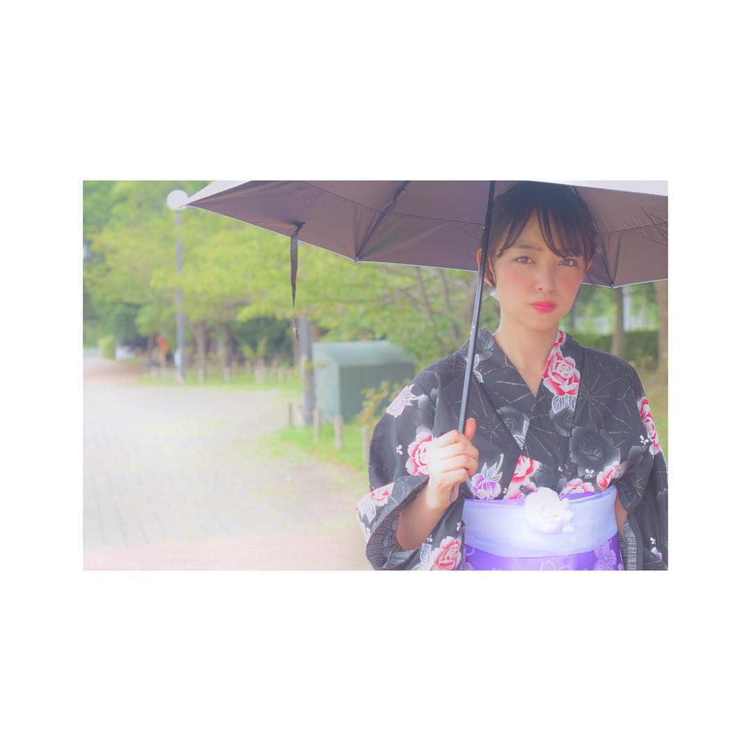 前田美里のインスタグラム：「浴衣ポートレート。- - - - - - - - - - - - - - - - - #浴衣 #ポートレート #安藤遥 #美しい #事務所 #先輩」