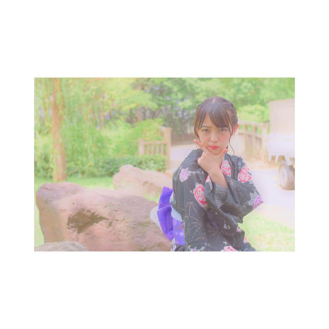 前田美里のインスタグラム：「美しいけど可愛らしい一面もあるんだ。の図 - - - - - - - - - - - - - - - - -  #ポートレート #浴衣 #安藤遥 #美しい #けど可愛い」