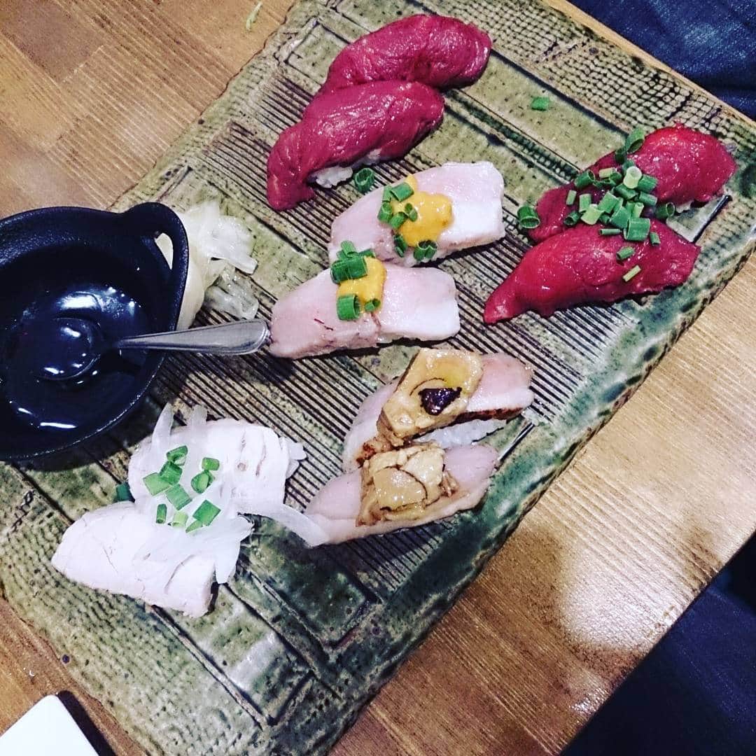 のインスタグラム：「肉寿司〜〜〜」