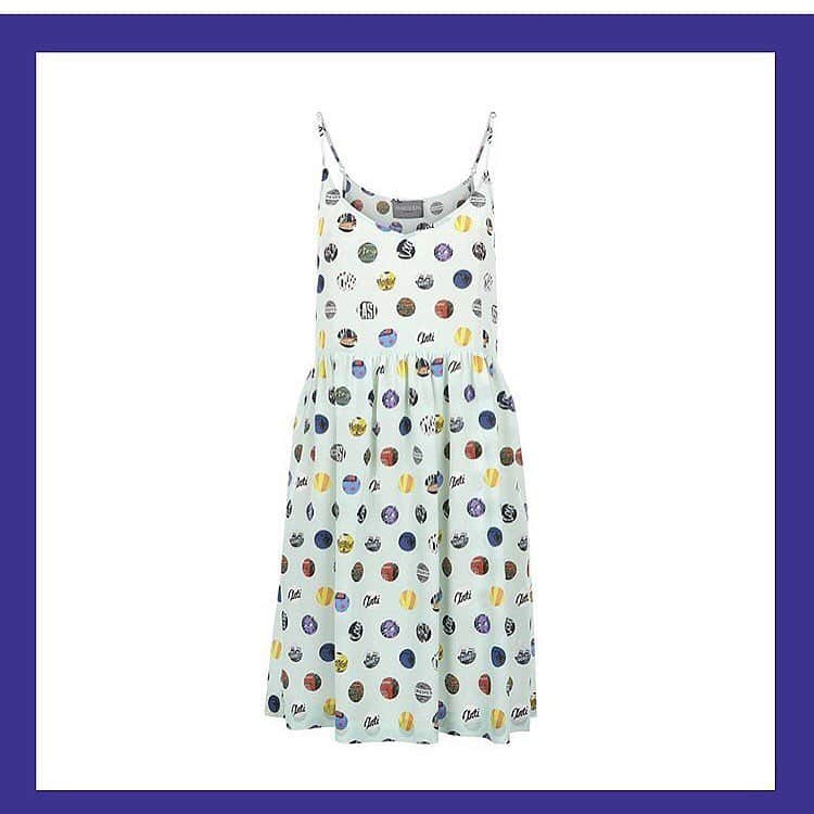 アンティポディアムのインスタグラム：「Sunny days like this call for our Hackney Spot Cami Dress 🔆 #rg @dresslikeamum #hackney #london #antipodiumsummer」