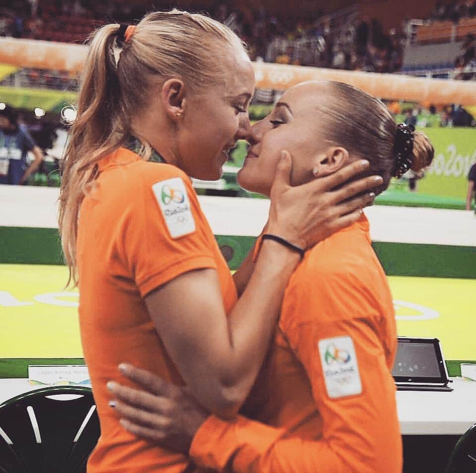 リーケ・ウェイファースのインスタグラム：「I'm the proudest twinsister in the whole world!!! SANNE♡ YOU DID IT!!! GOLDEN BEAM QUEEN!!! ☆OLYMPIC CHAMPION☆  Deep inside I knew there was a chance this was possible, but most most most importantly You believed in your own big dream!!! I admire you with all my heart, you are the most beautiful person in my life, and I'm so thankful I have you so close by my side everyday! I will remember this moment forever! I LOVE YOU!」