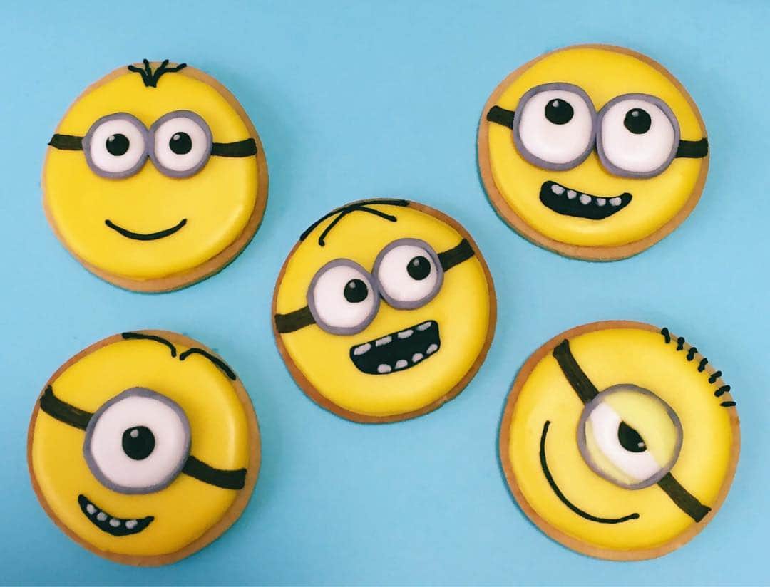 サキ吉さんのインスタグラム写真 サキ吉instagram ミニオンクッキー わりと大きめ Selfie Sakiskitchen アイシングクッキー教室 アイシングクッキーレッスン プチギフト アイシングクッキー認定講師 アイシングクッキー 日本サロネーゼ協会 Jsa Icingcookie