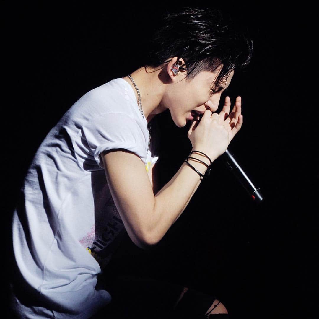 キム・ハンビンのインスタグラム：「#iKON #BI #Bobby #Jinhwan #Junhoe #Yunhyeong #Donghyuk #Chanwoo #Hanbin #KimHanbin #KimJiwon #KimJinhwan #KooJunhoe #SongYunhyeong #KimDonghyuk #JungChanwoo #CharismaHanbin #Airplane #RhythmTa #MyType #Apology #Anthem #YG #YGfamily #YGArtists」