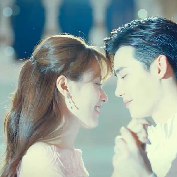 ハン・ヒョジュさんのインスタグラム写真 - (ハン・ヒョジュInstagram)「jongjoo - H♡J #이종석 #한효주 #더블유 #jongjoocouple #leejongsuk #hanhyojoo #wtwoworlds #honeycouple #w #jongjoo #kangchul #ohyeonjoo #chulyeonjoo #twoworlds」8月20日 0時00分 - hanhyojooworld