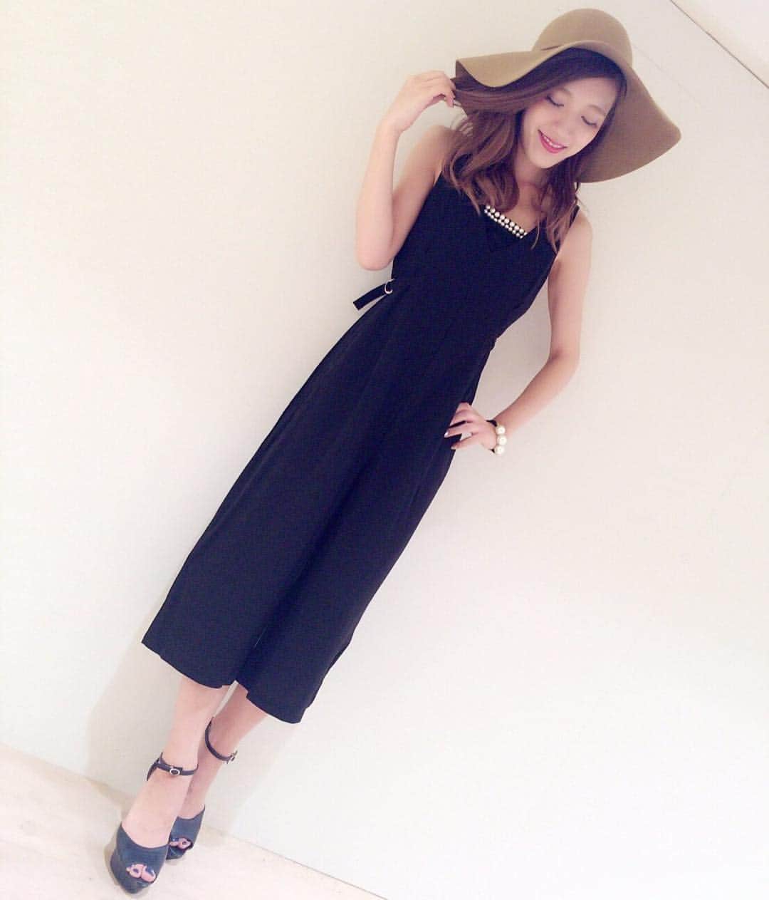 のインスタグラム：「お上品オールインワン🌹✨ .. #DaTuRa#ダチュラ#fashion#sexy#style#code#ootd#outfit#love#rose#bijou」