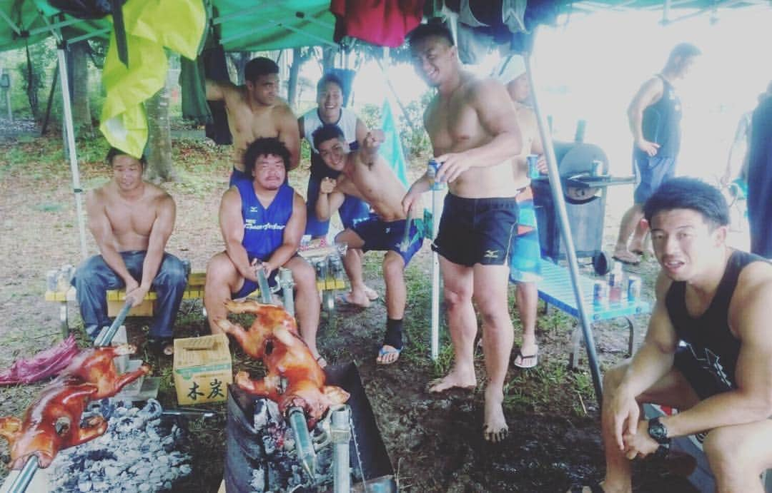 後藤輝也さんのインスタグラム写真 - (後藤輝也Instagram)「チームでBBQ#bbq #nec#greenrockets #豪雨#豚さんありがとう」8月20日 16時50分 - g.teruya