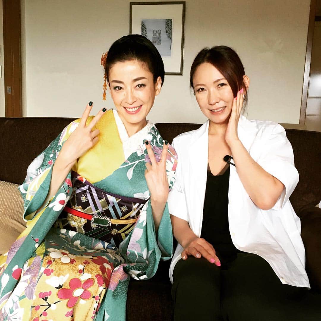 三浦加納子のインスタグラム：「お着物姿が本当に眩しい✨ りえさんと😍」
