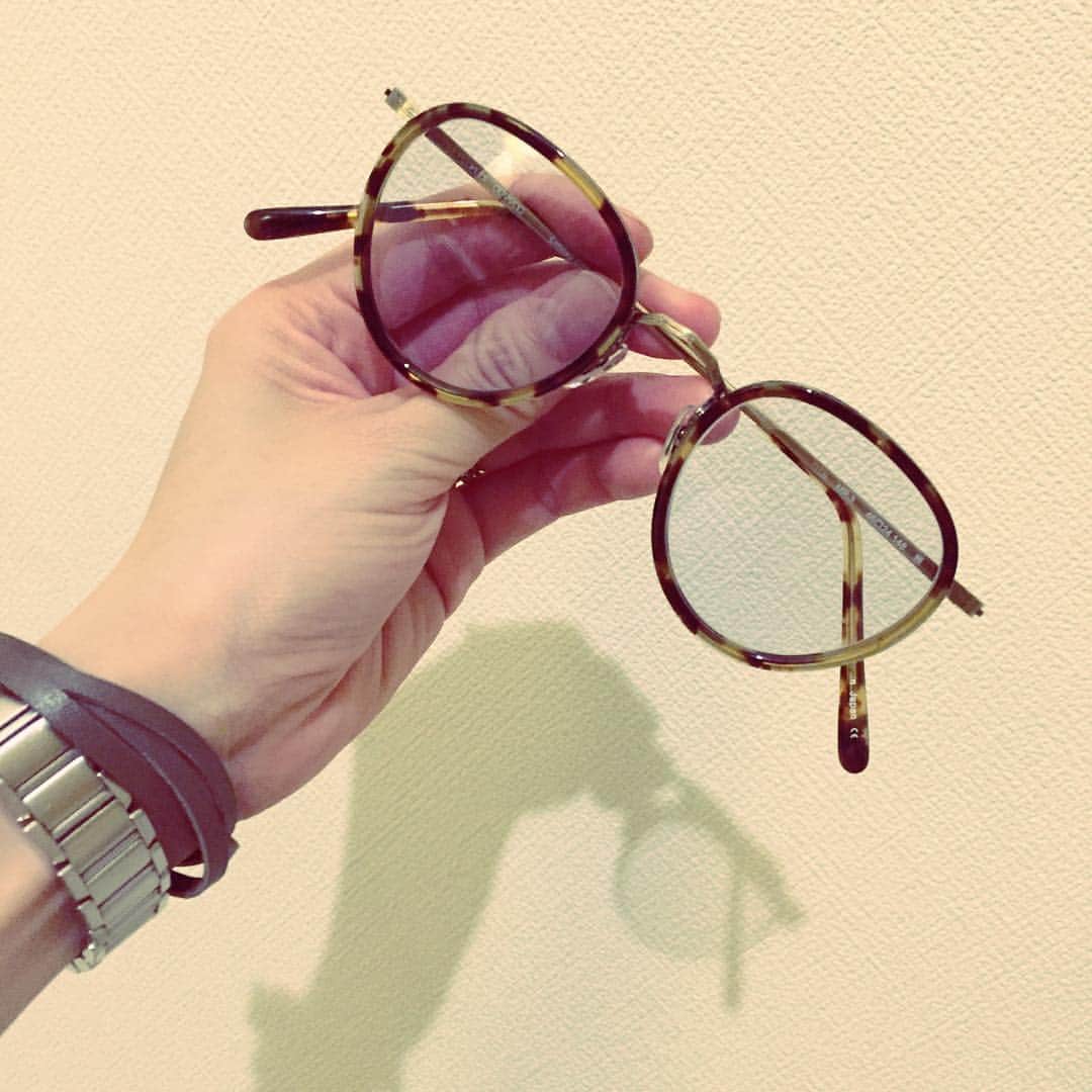 土田瑠美さんのインスタグラム写真 - (土田瑠美Instagram)「こないだ熊本に帰省した時に #蒲池眼鏡舗  でタイプなオリバーピープルズの眼鏡を発見してget。薄いカラーのサングラスにしてもらったー♡ きっとデニムにTシャツや黒いニットなんかにも可愛いはず…😍♡楽しみ💜💜」8月20日 20時29分 - ru0711