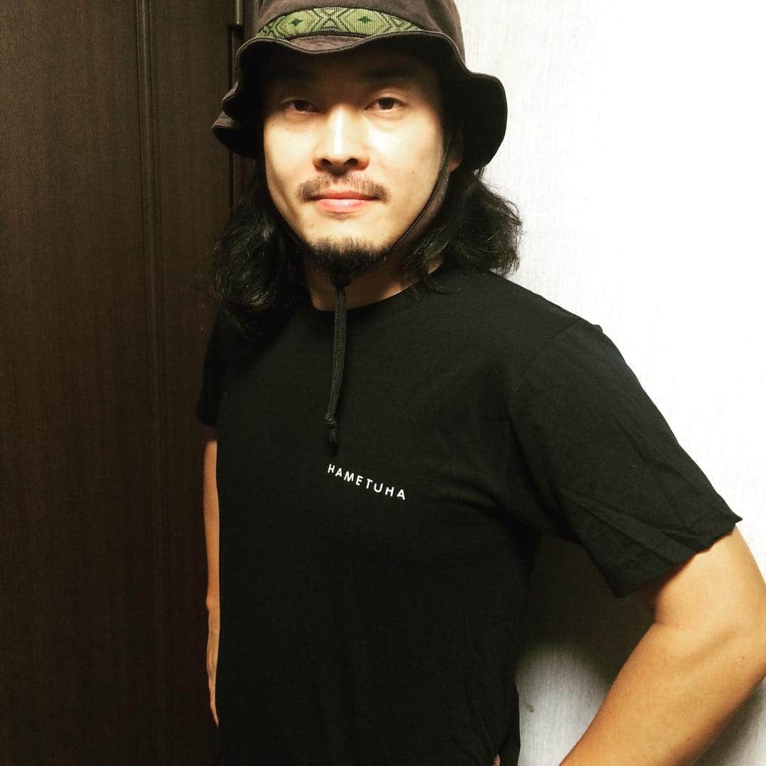 高橋文樹のインスタグラム：「株式会社破滅派のTシャツ「はめティー」試作品が届いた。次は本番。」