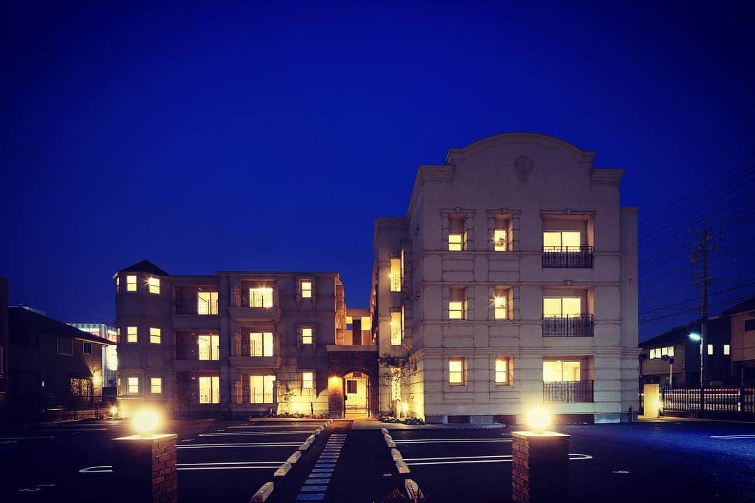 株式会社ネイブレインさんのインスタグラム写真 - (株式会社ネイブレインInstagram)「#株式会社ネイブレイン #コンセプトアパート #リーブルスティル #アパート #愛知県岡崎市牧御堂町 #洋風 #夜景 #外観 #ネイブレインのアパート」8月21日 13時02分 - nabrain