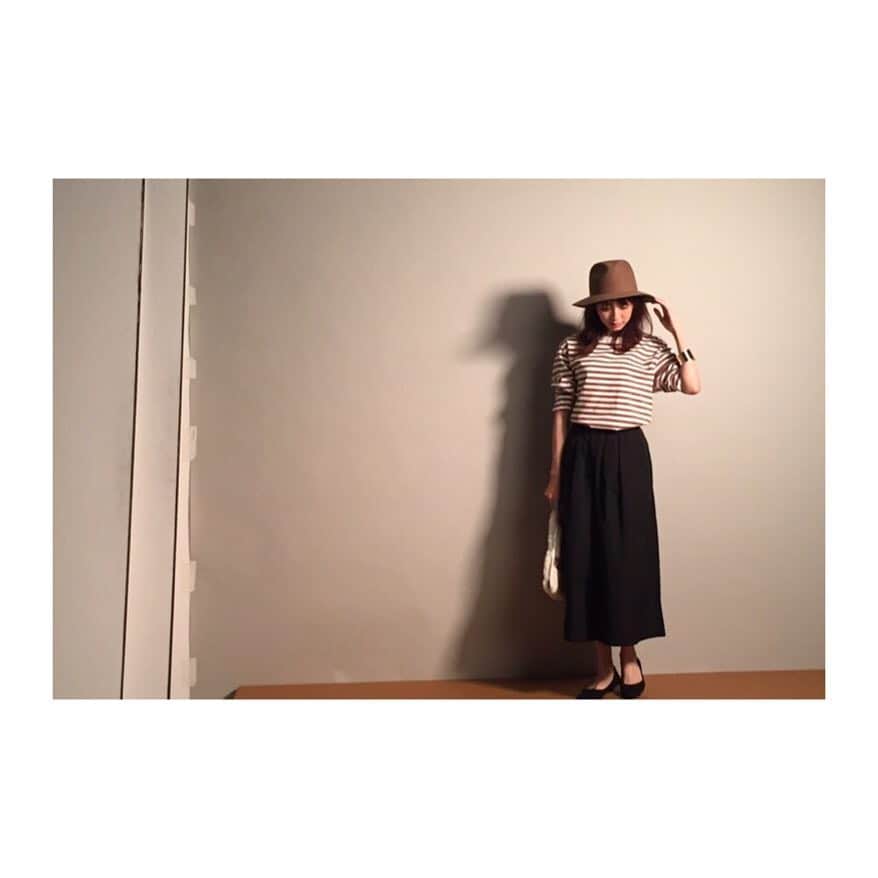 小島梨里杏さんのインスタグラム写真 - (小島梨里杏Instagram)「背の小さい仲間たち、必見🐰🎈 #JJ #10月号 #sサイズ」8月23日 21時11分 - r_riria