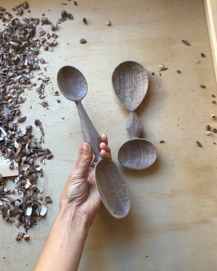Ariele Alaskoのインスタグラム：「walnut double spoons」