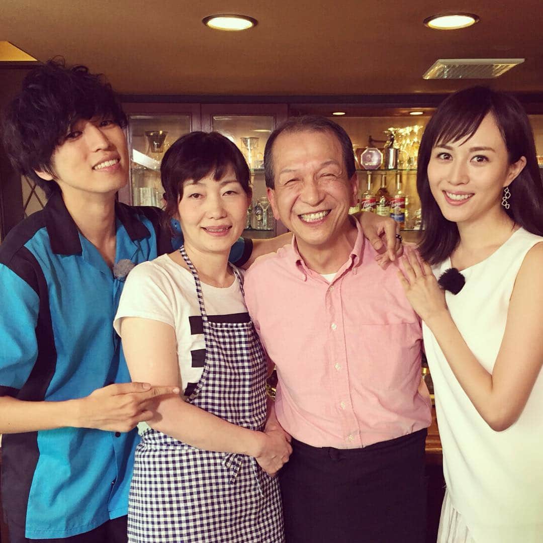 比嘉愛未さんのインスタグラム写真 - (比嘉愛未Instagram)「宇奈月温泉にある大好きなカフェ☕️モーツァルトにて❤︎ #マスターの笑顔素敵すぎ #癒された #また会いに行きます #宇奈月温泉 #モーツァルト」8月24日 17時12分 - higa_manami