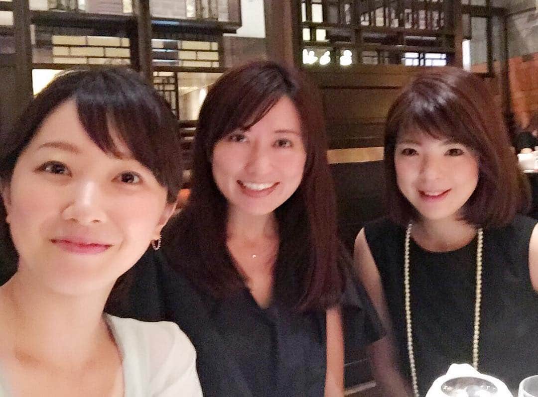 倉窪莉沙のインスタグラム：「8月22日 事務所の先輩、加藤夏海さん・黒木愛子さんと中華ランチ🍽♡お料理の写真を撮り忘れるくらい語りつくしました😂💓 #アナウンサー #舞夢プロ #勉強になりますっ✏️」