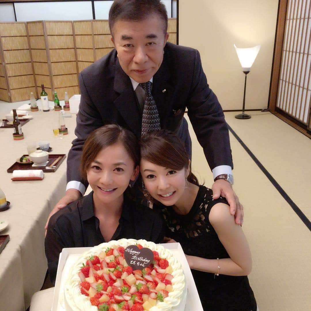 宮崎宣子さんのインスタグラム写真 - (宮崎宣子Instagram)「尾木社長も華原さんのお誕生会に駆けつけてくれました✨😊✨💕 チーム尾木💖 華原さんは本当に皆さんに愛されてます💕 憧れの人です✨  #華原朋美さん#宮崎宣子 #尾木社長#音ボケpops #お誕生会 #お誕生日ケーキ #チーム尾木」8月26日 9時40分 - miyazaki_nobuko