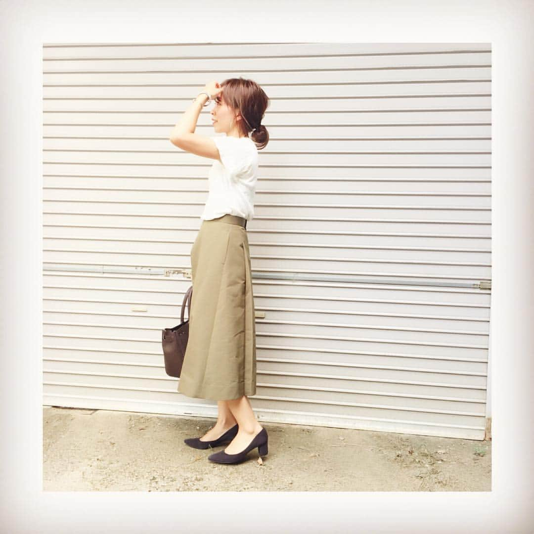 yukiss27のインスタグラム：「・ 秋はいっぱいスカート履こうっと😏💭💕 ・ #ゆきこwear #demiluxebeams  #youngandolsen  #odetteeodile」