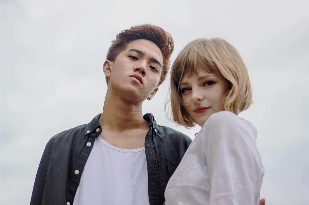Ella Freyaのインスタグラム：「@joshie.l is cooler than me 😅  picture by @aahbozz」